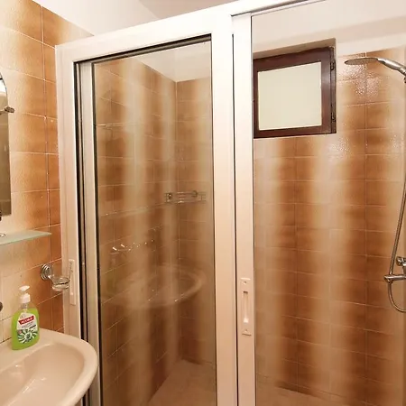 Zora Guest house
