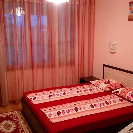 Guest house Zora 2*